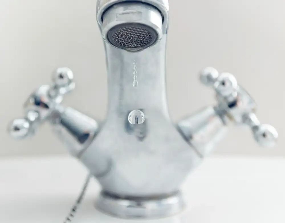 Grifo monomando cromado de lavabo